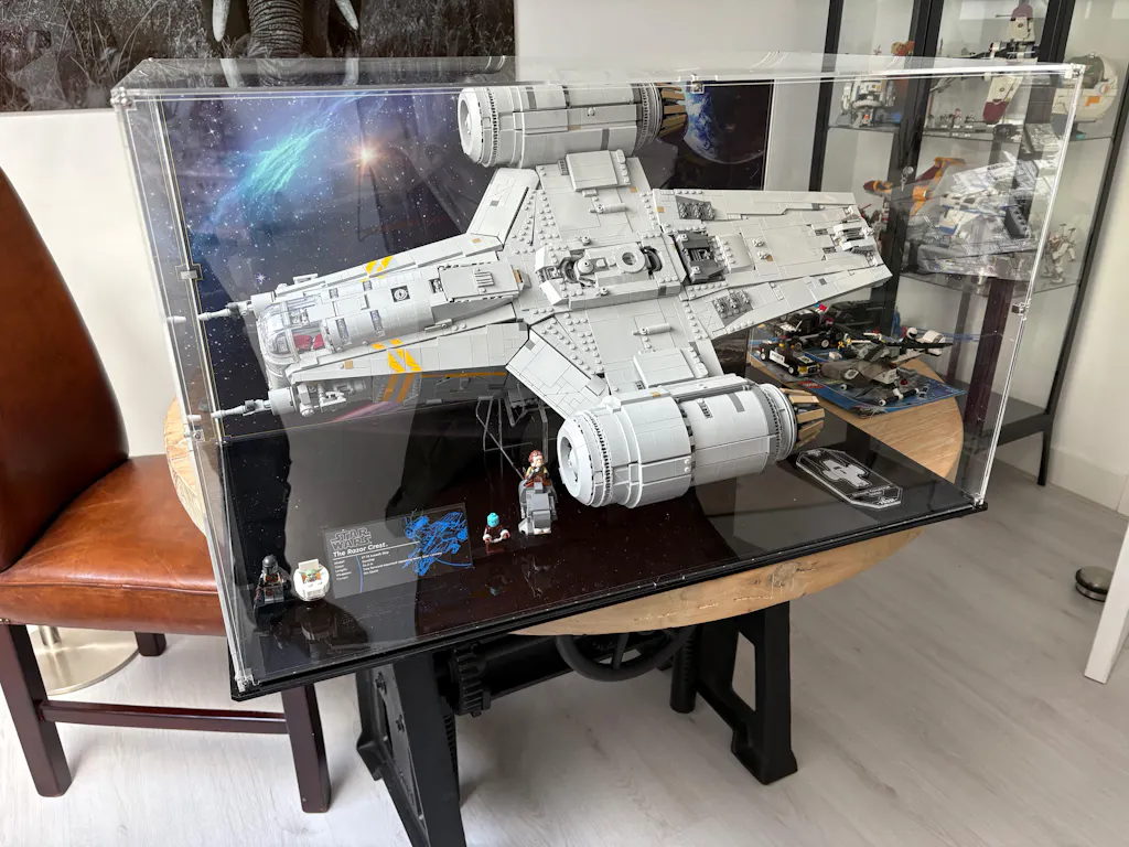 Display Case for LEGO® Star Wars™ UCS The Razor Crest™ (75331)