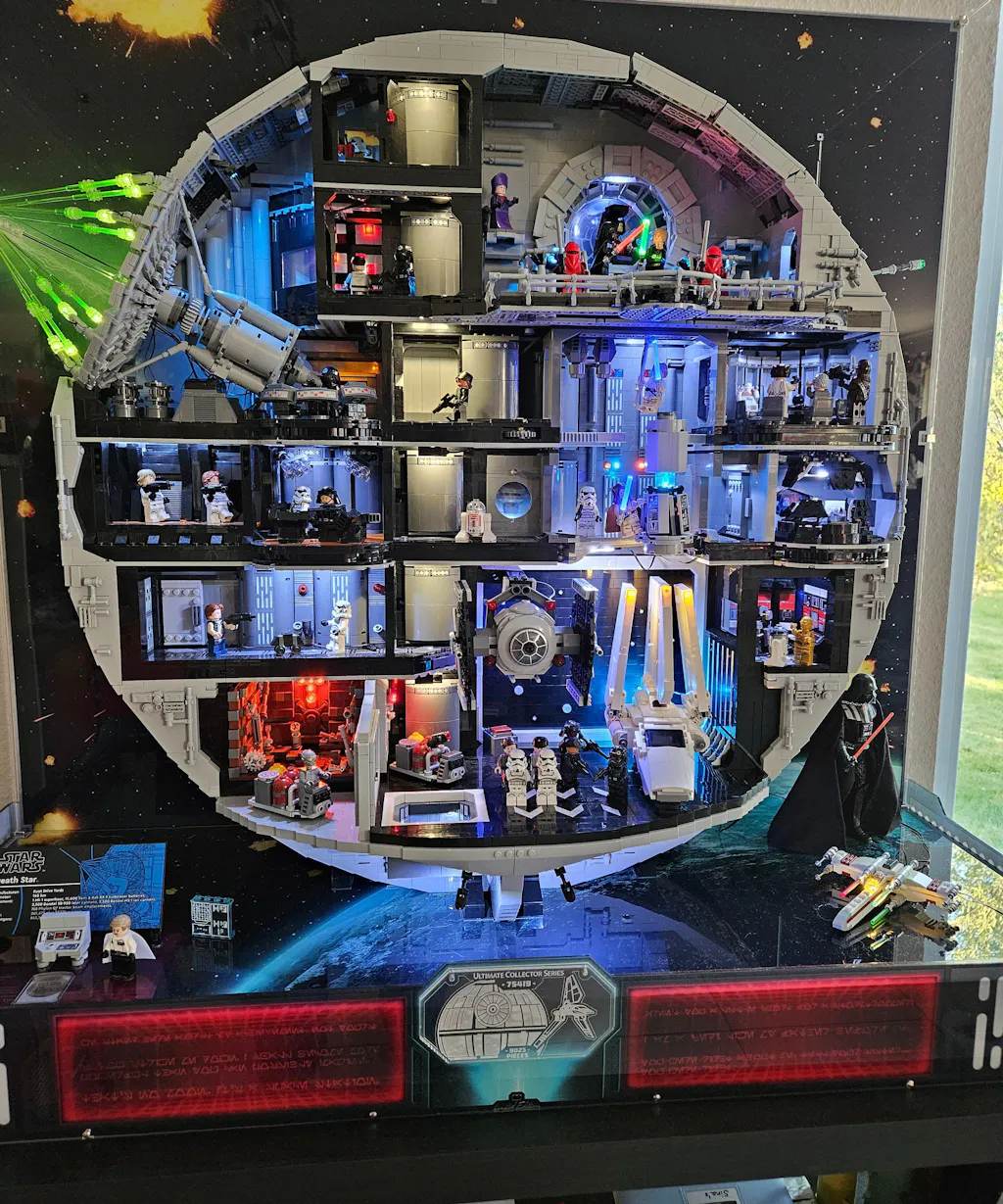 Limited Edition Display Case for LEGO® Star Wars™ Death Star™ (75419)