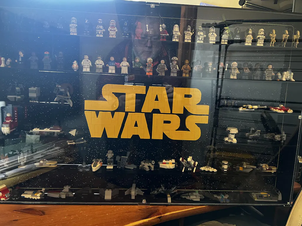 Wall Mounted Display Case for LEGO® Star Wars: Brick-Built Star Wars Logo & 124 Minifigures (75407)