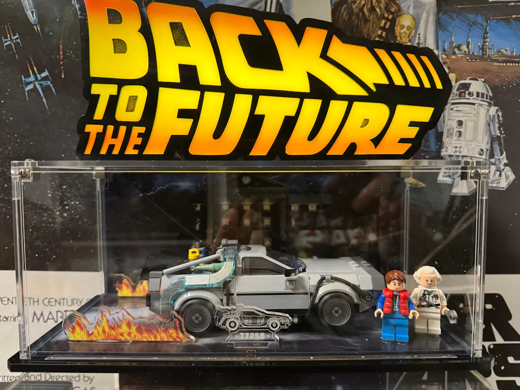 Display Case for LEGO® Speed Champions: Time Machine from Back to the Future (77256)