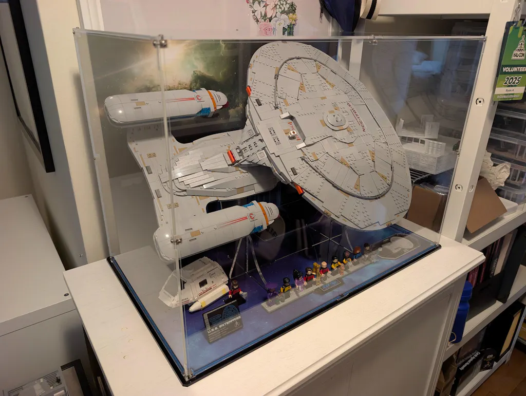 Display Case for LEGO® Star Trek: U.S.S. Enterprise NCC-1701-D™ (10356)