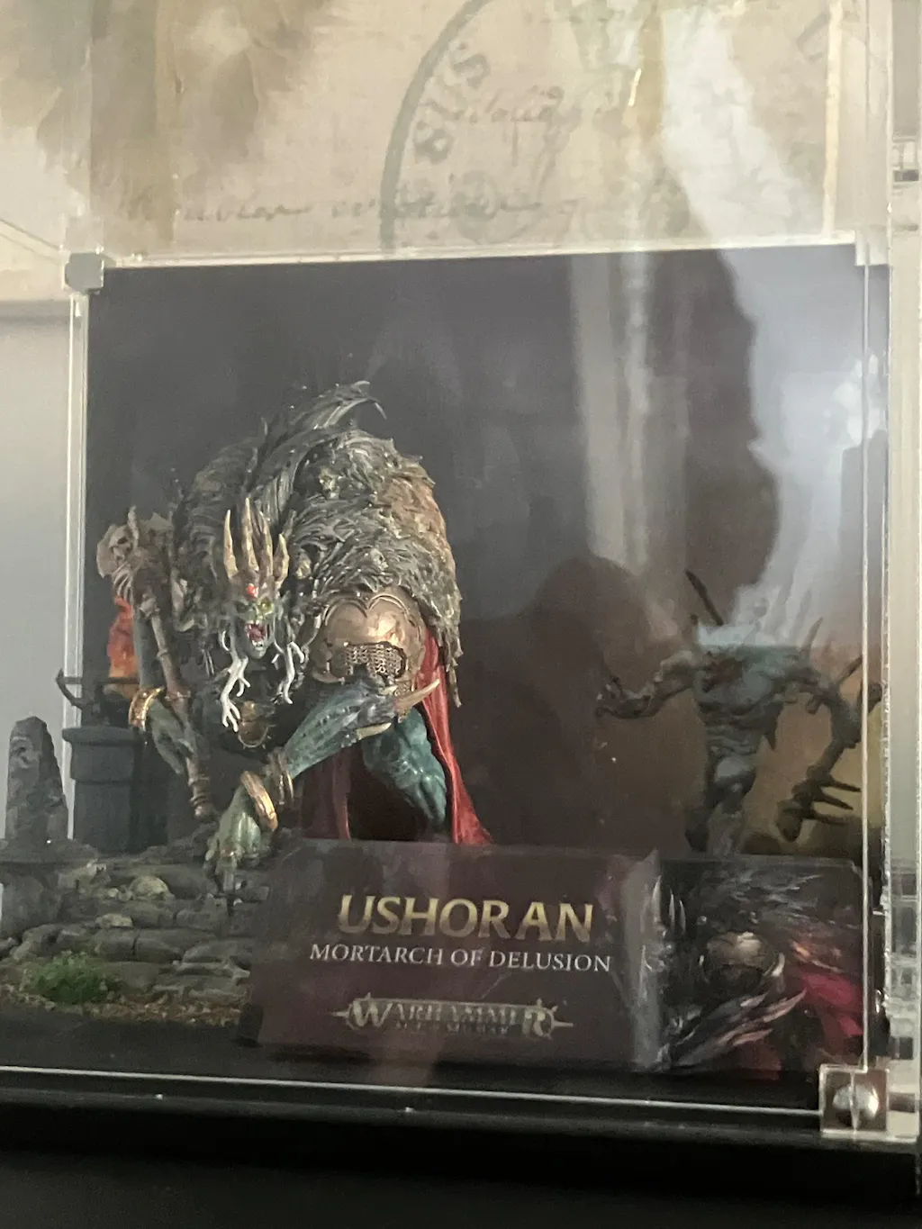 Display Case for Warhammer® Age of Sigmar Ushoran, Mortarch of Delusion