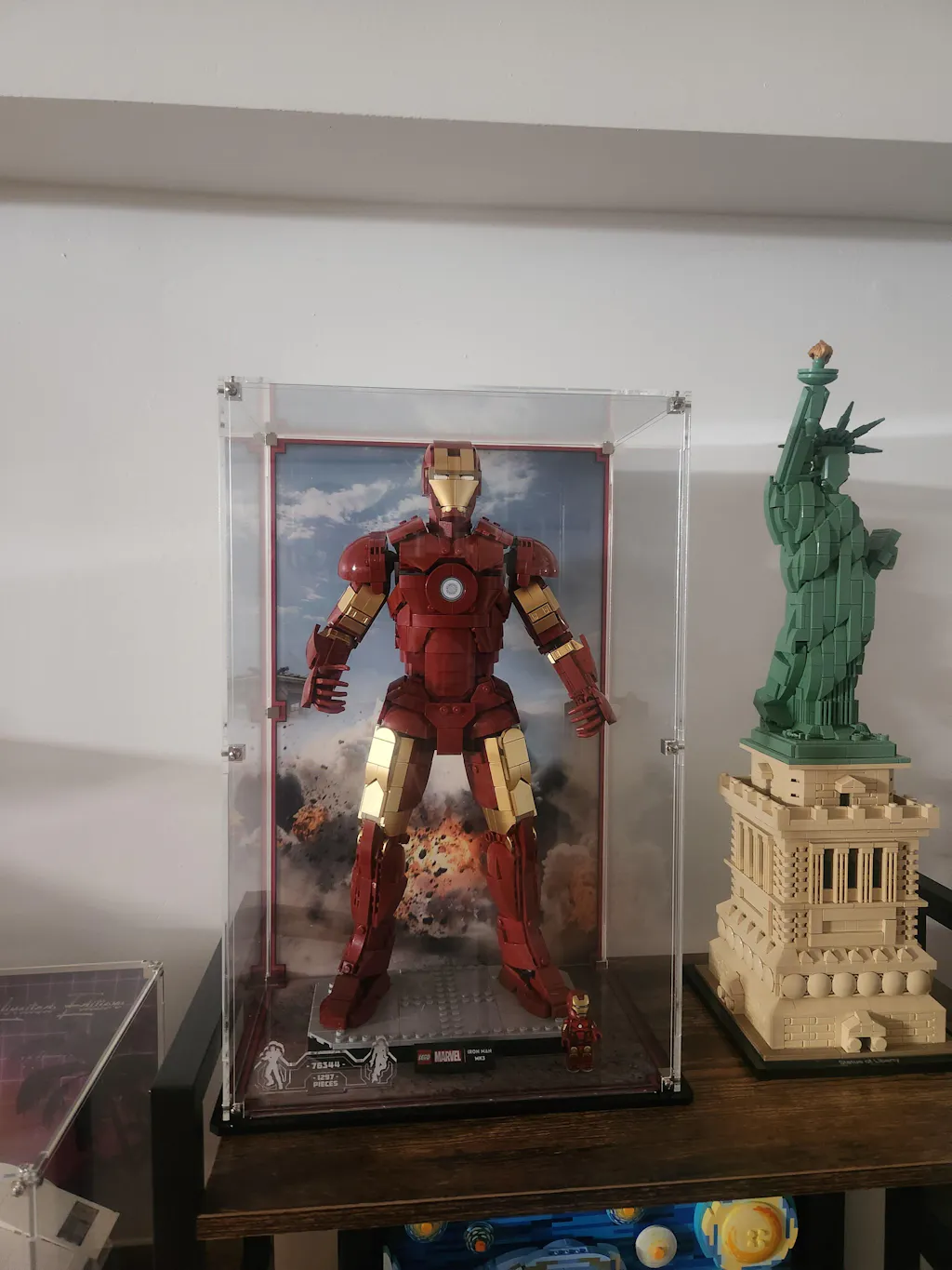 Display Case for LEGO® Marvel: Iron Man Mark 3 Collectors' Edition (76344)