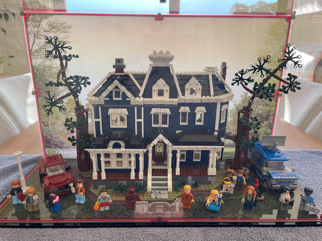 Display Case for LEGO® Icons: Stranger Things: The Creel House (11370)