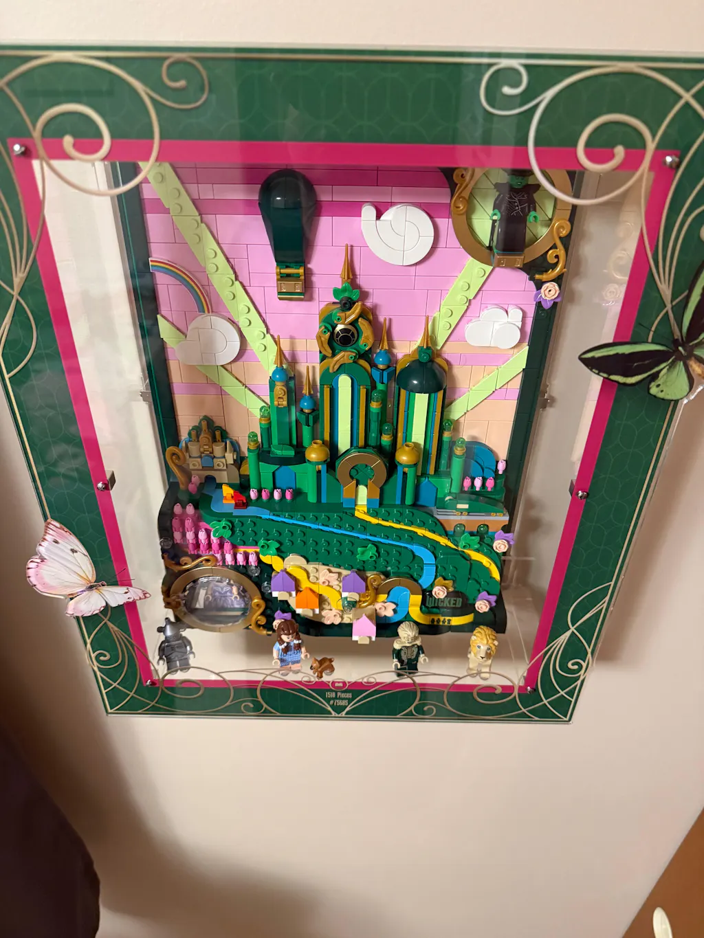 Wall Mounted Display Case for LEGO® Wicked: Emerald City Wall Art (75685)