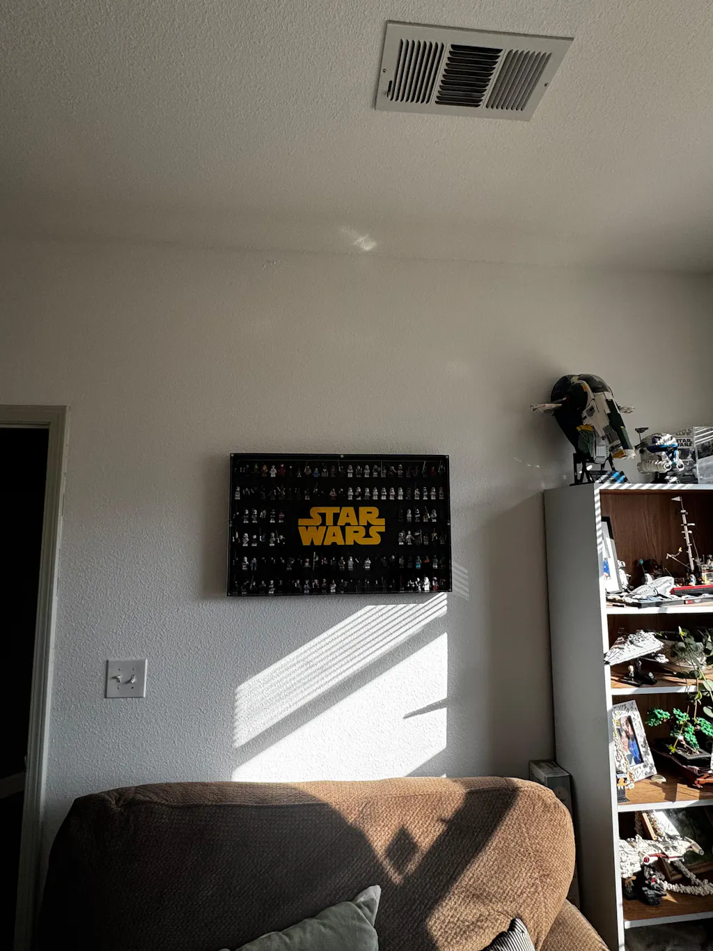 Wall Mounted Display Case for LEGO® Star Wars: Brick-Built Star Wars Logo & 124 Minifigures (75407)