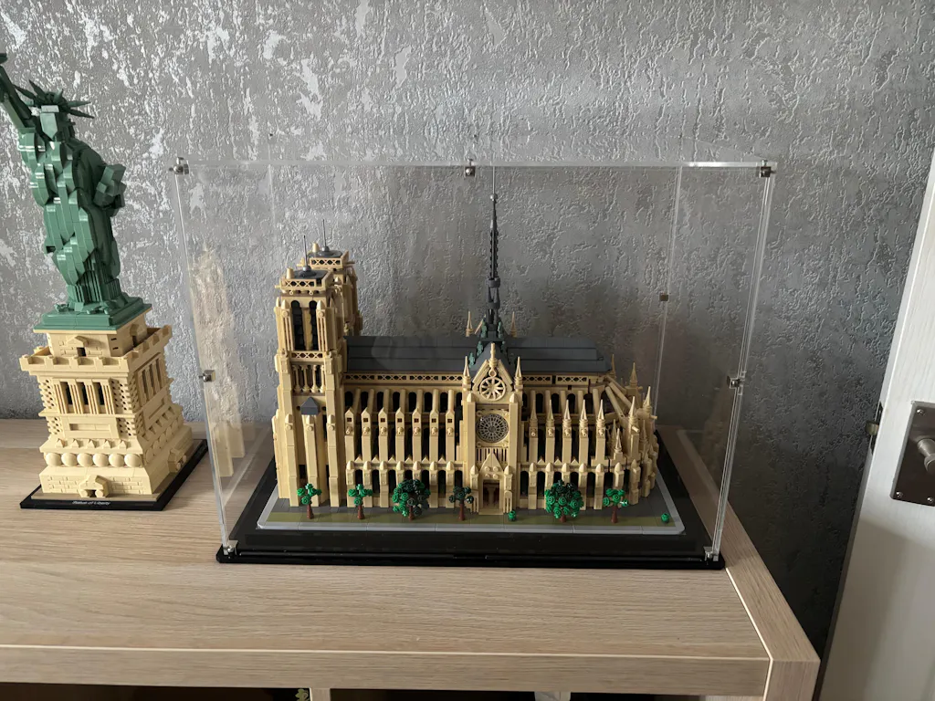 Display Case for LEGO® Architecture Notre-Dame de Paris (21061)