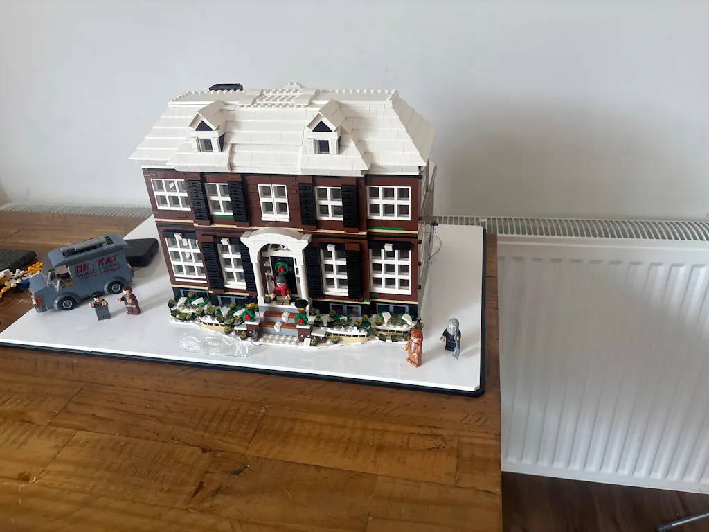 Display Base for LEGO® Ideas Home Alone (21330)