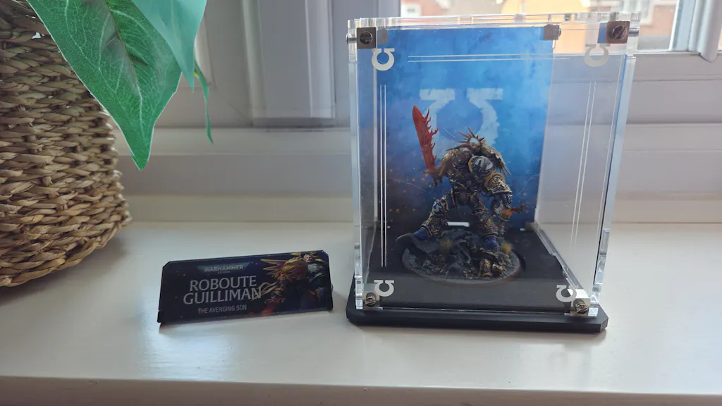 Display Case for Warhammer® 40,000 Roboute Guilliman