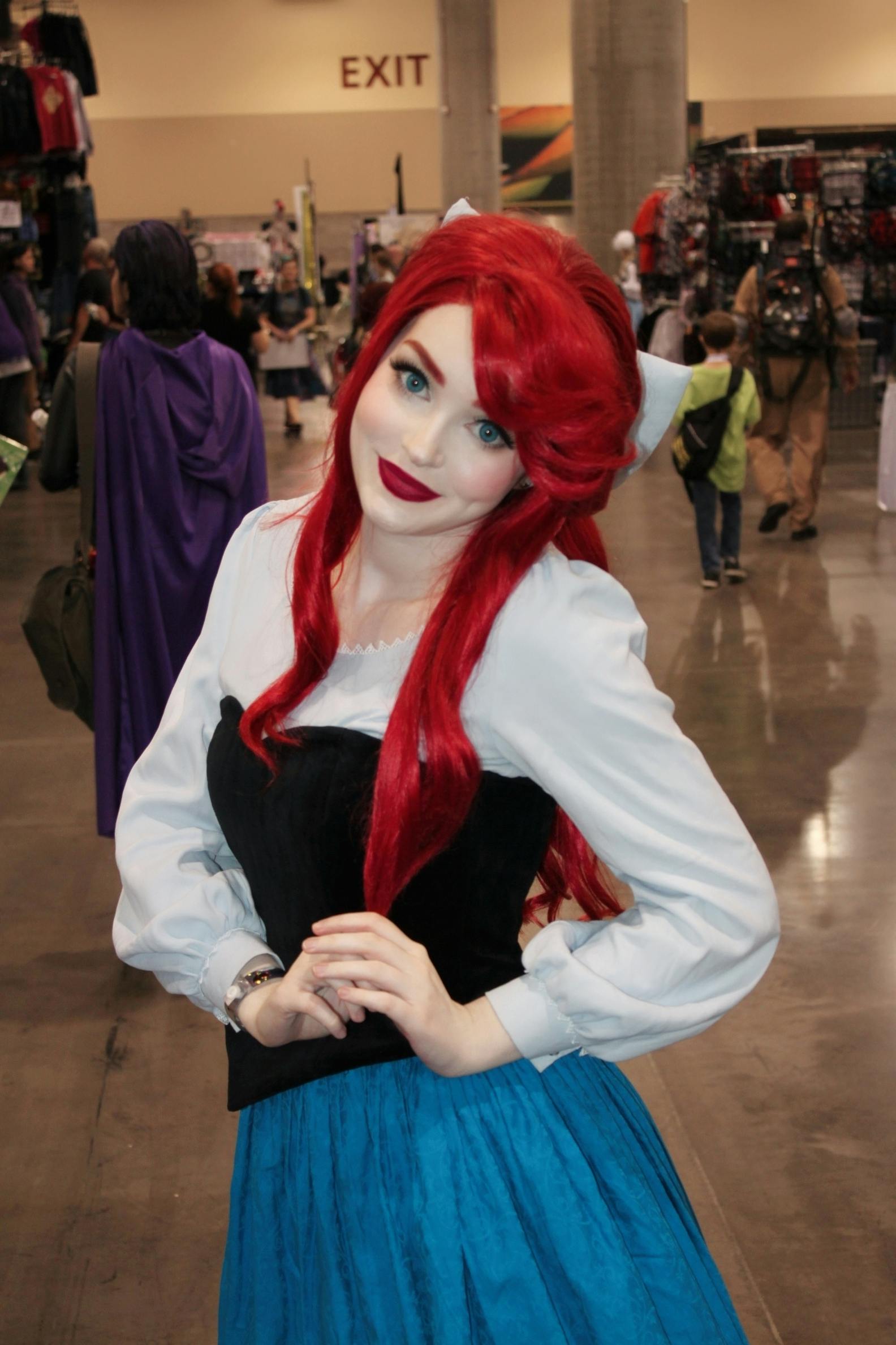 costume red wig