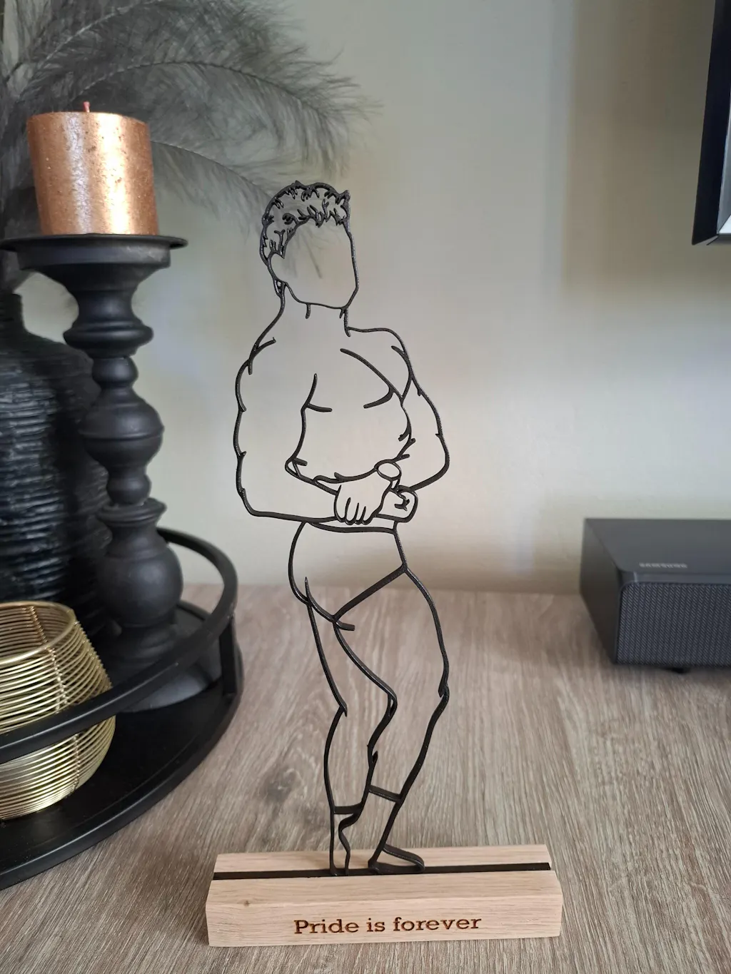 Lijntekening van foto met houder