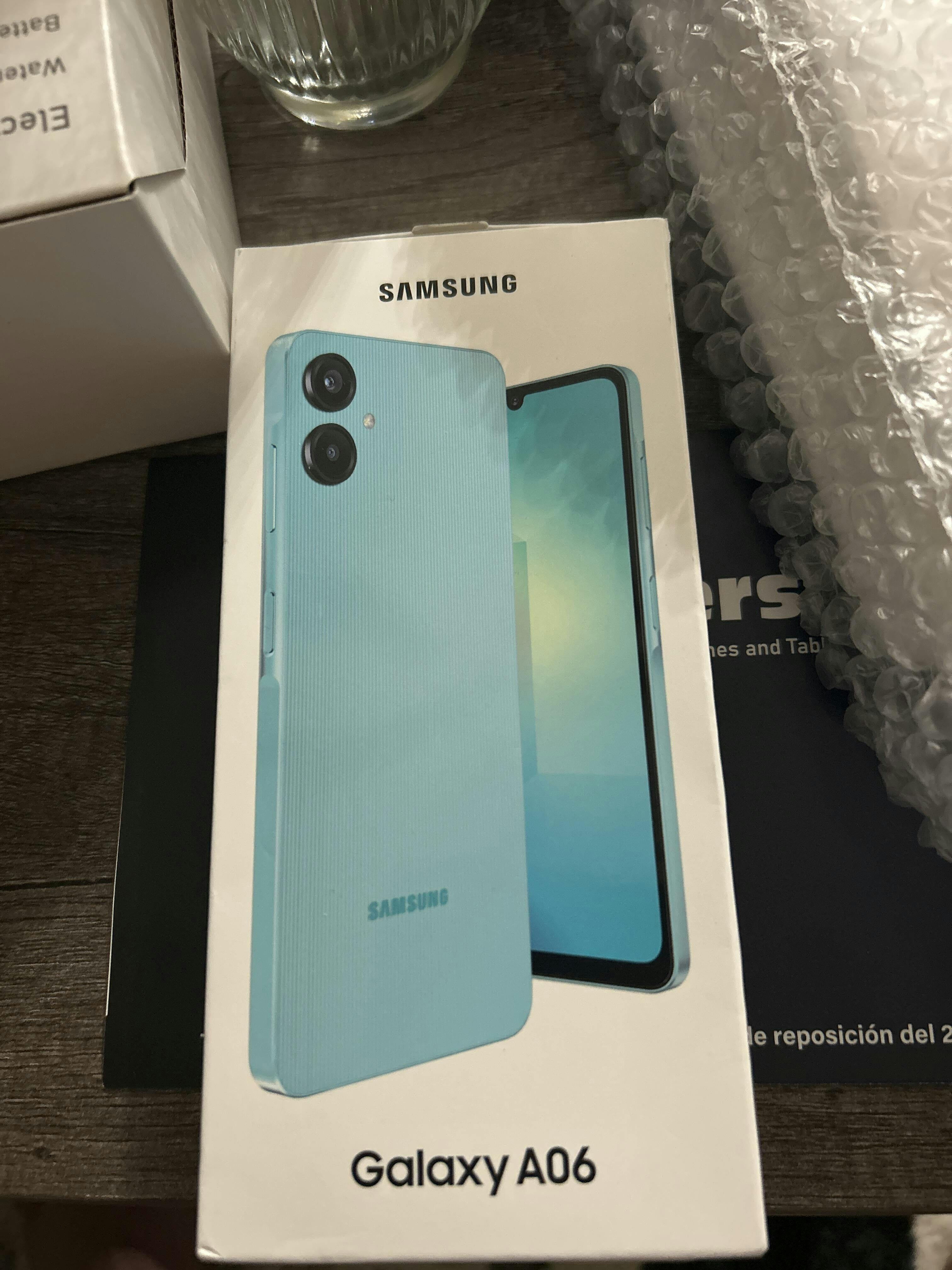 Samsung Galaxy A06 Unlocked International Version (New)