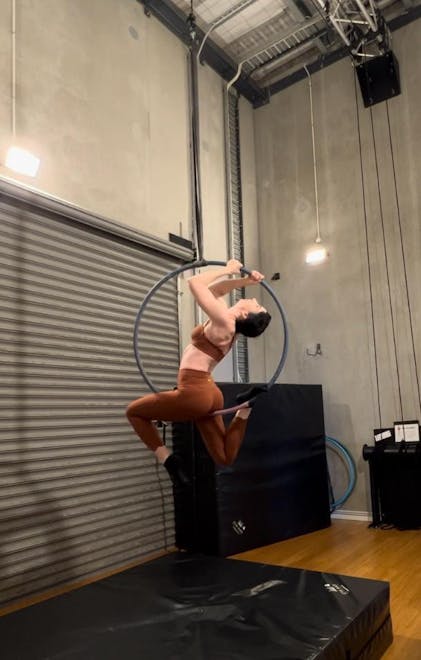 Strappy Sports Bra | V Neck Designer Bra | WISKII Active