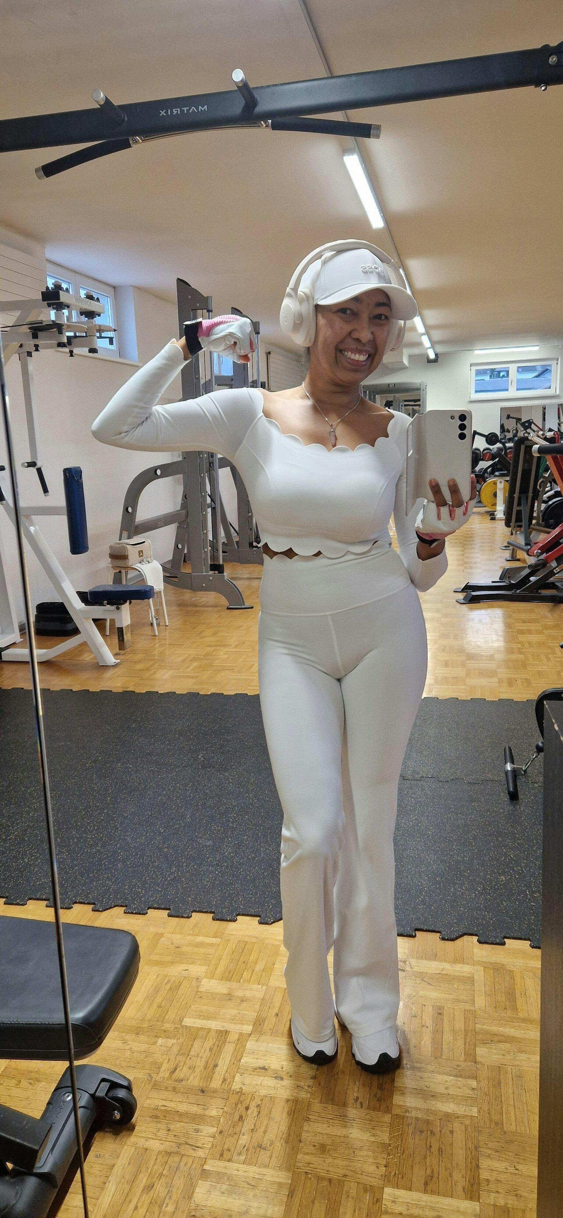 Off Shoulder Long Sleeve Crop Top | Women Crop Top | WISKII Active