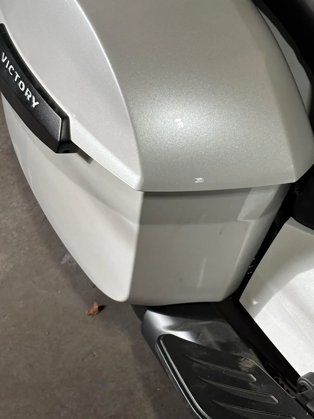 Victory New Pearl White Paint - 566/CWU Witchdoctors