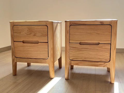 Oak Wood Light Luxury Nightstand with 2-Drawer