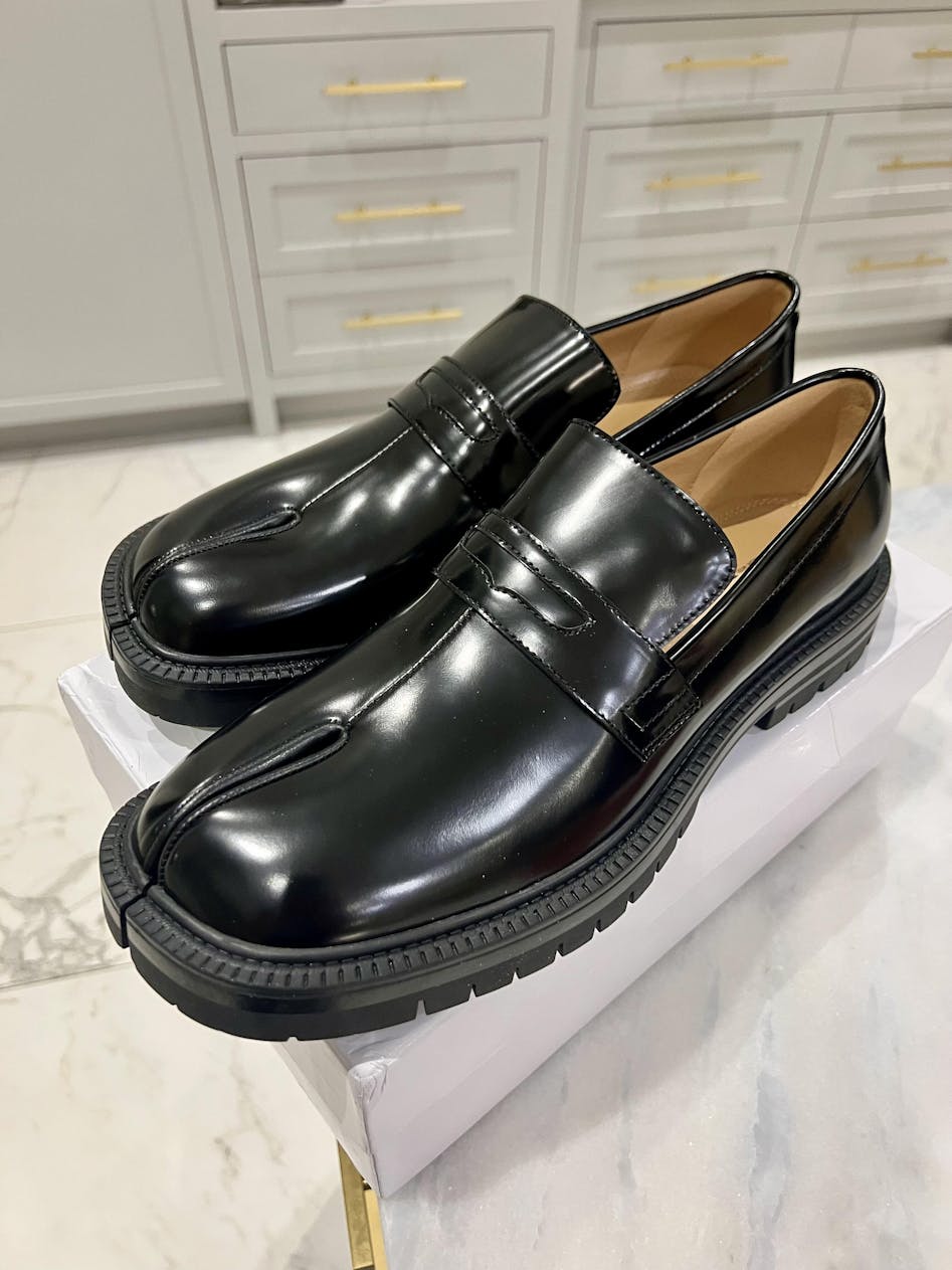 WoodChuckSato Women's Men's Black Tabi Split-Toe Cow Leather WoodChuckSato Women's Men's Black Tabi Split-Toe Cow Leather