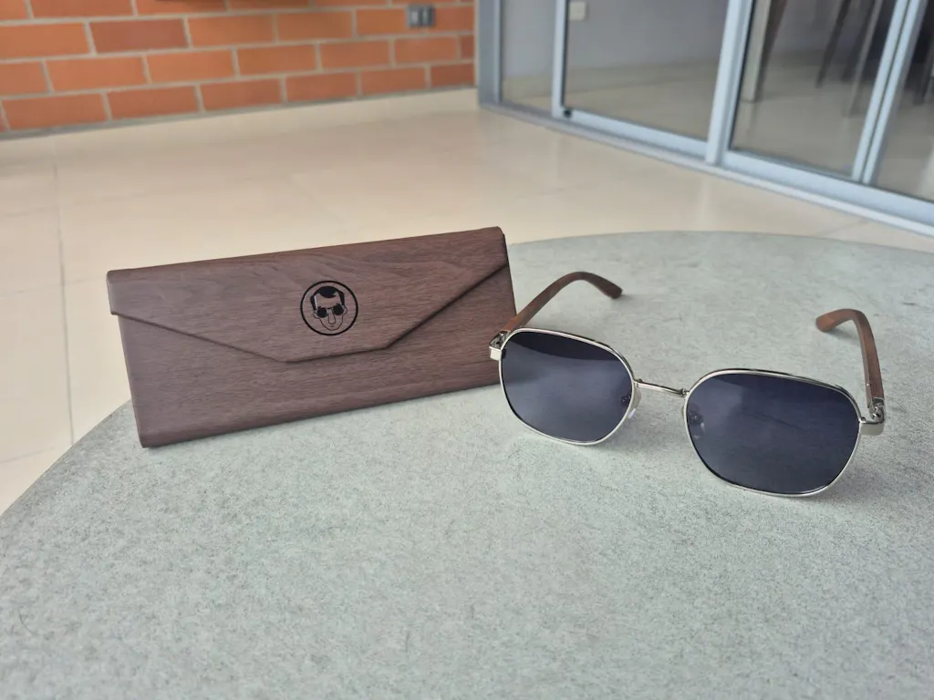 MORE THAN A FEELING - GRAY // Gafas de Sol