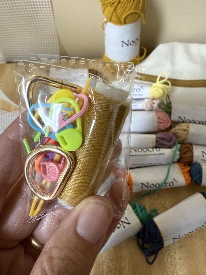 Kit for Cylindrical Bucket Bag, Purse, Complete DIY Kit with Detailed Instructions, Video Tutorials, for Beginners with Basic Crochet Knowledge or Intermediate and Advanced Crocheters