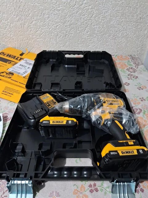 Kit Taladro Inalámbrico Profesional con Doble Batería y Maletín de Accesorios – 18 Niveles de Torsión