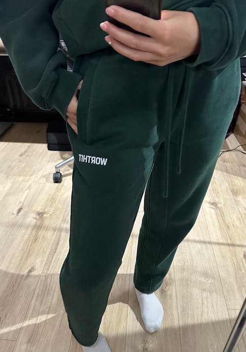 SWEATPANTS - PUSHING LIMITS (GREEN)