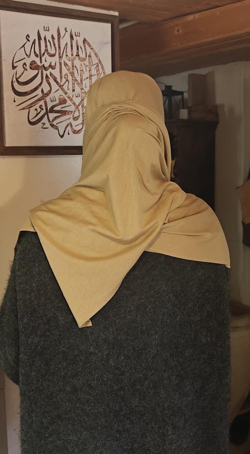 Lichtgewicht jersey hijab "Hava" gemaakt van 100% biologisch katoen - Warm Almond