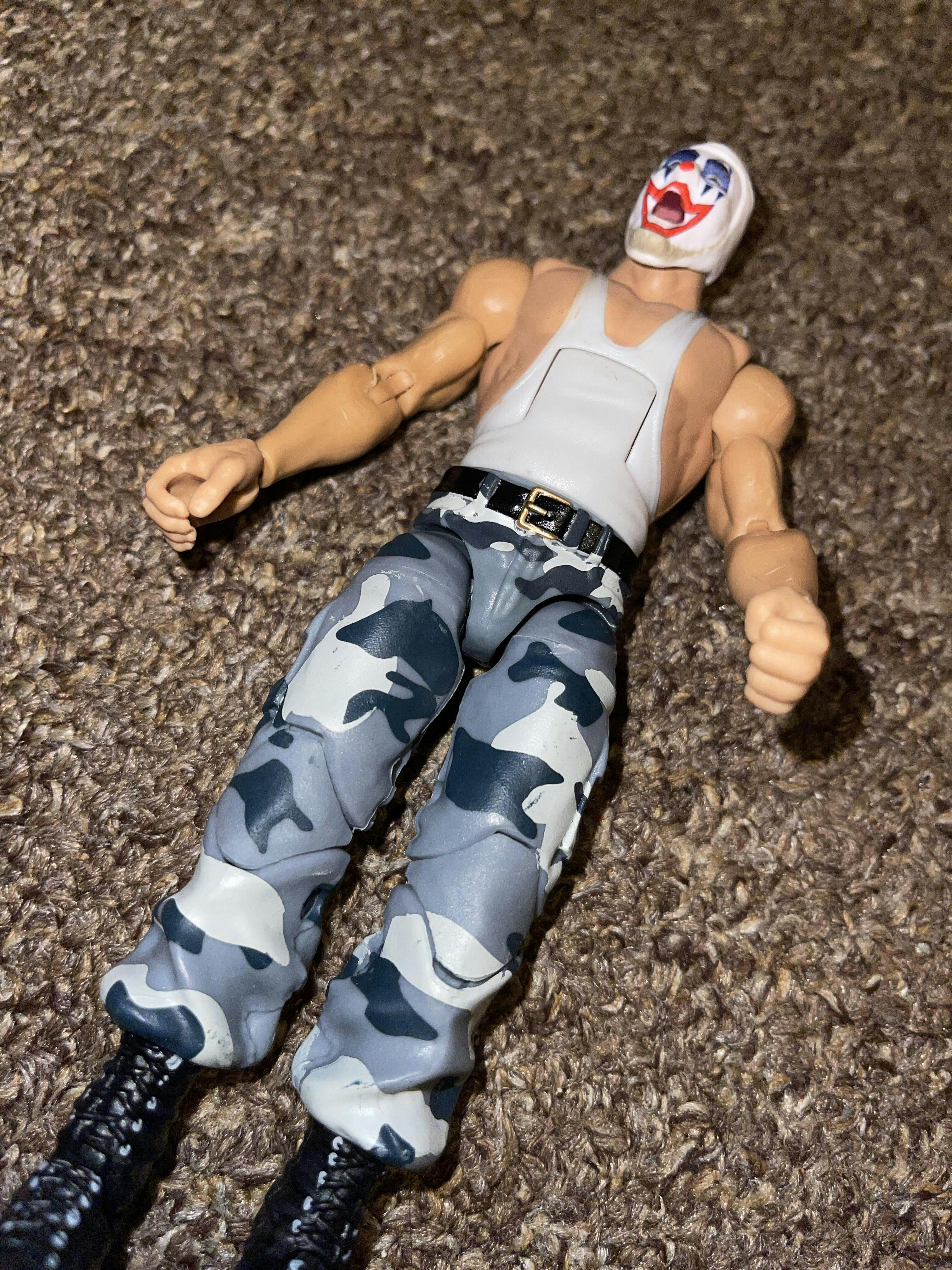 WWE Survivor Series Elite 2024 - Action Figure Bushwhacker Butch, Collezionabile - 2