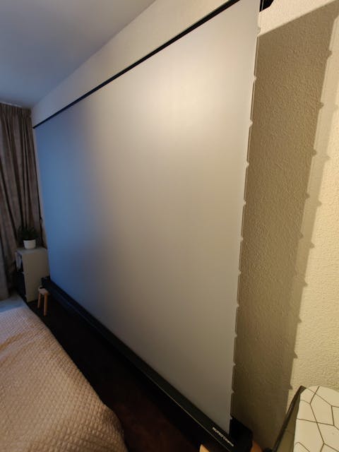 WUPRO CINEMA-LEVEL Smart Enhanced Gain Motorized Tension Floor Rising Screen For Long Throw projector