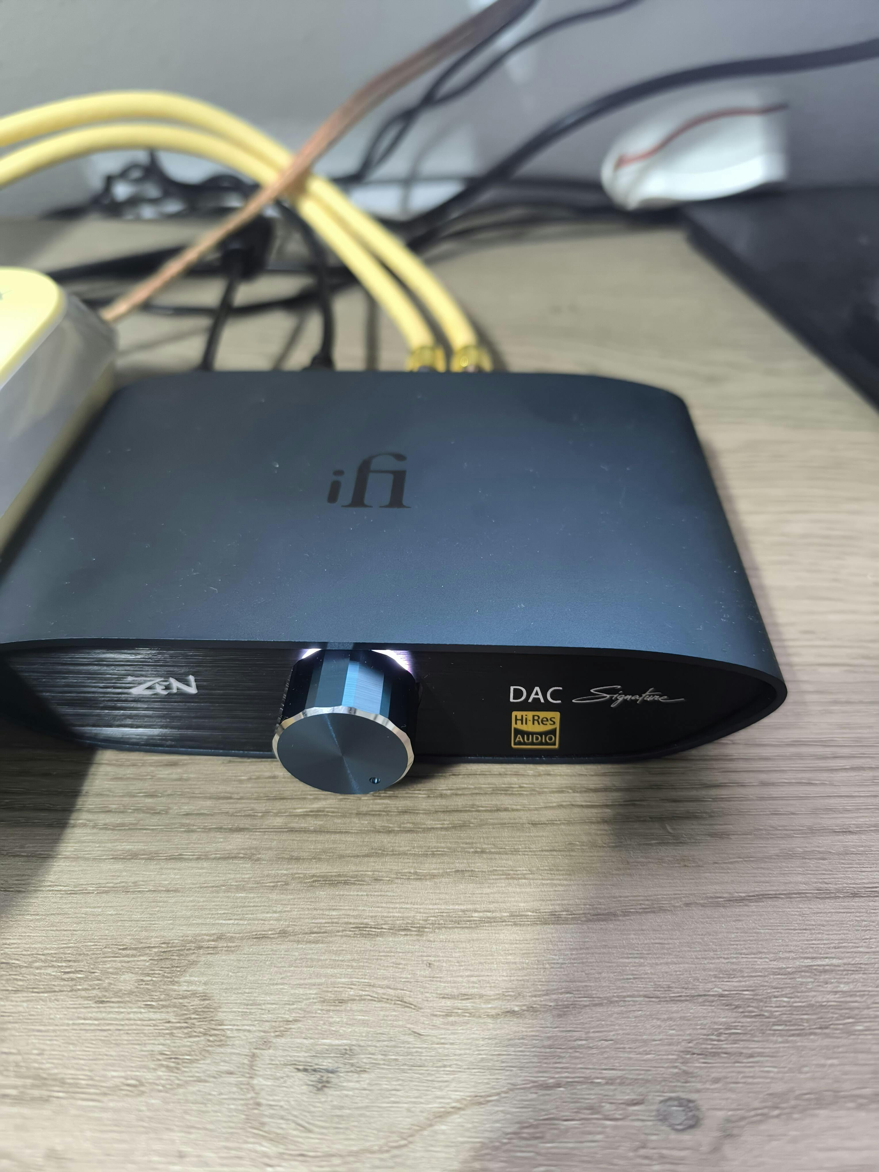 DAC iFi Audio ZEN DAC Signature V2 – www.AudioMonkey.ro