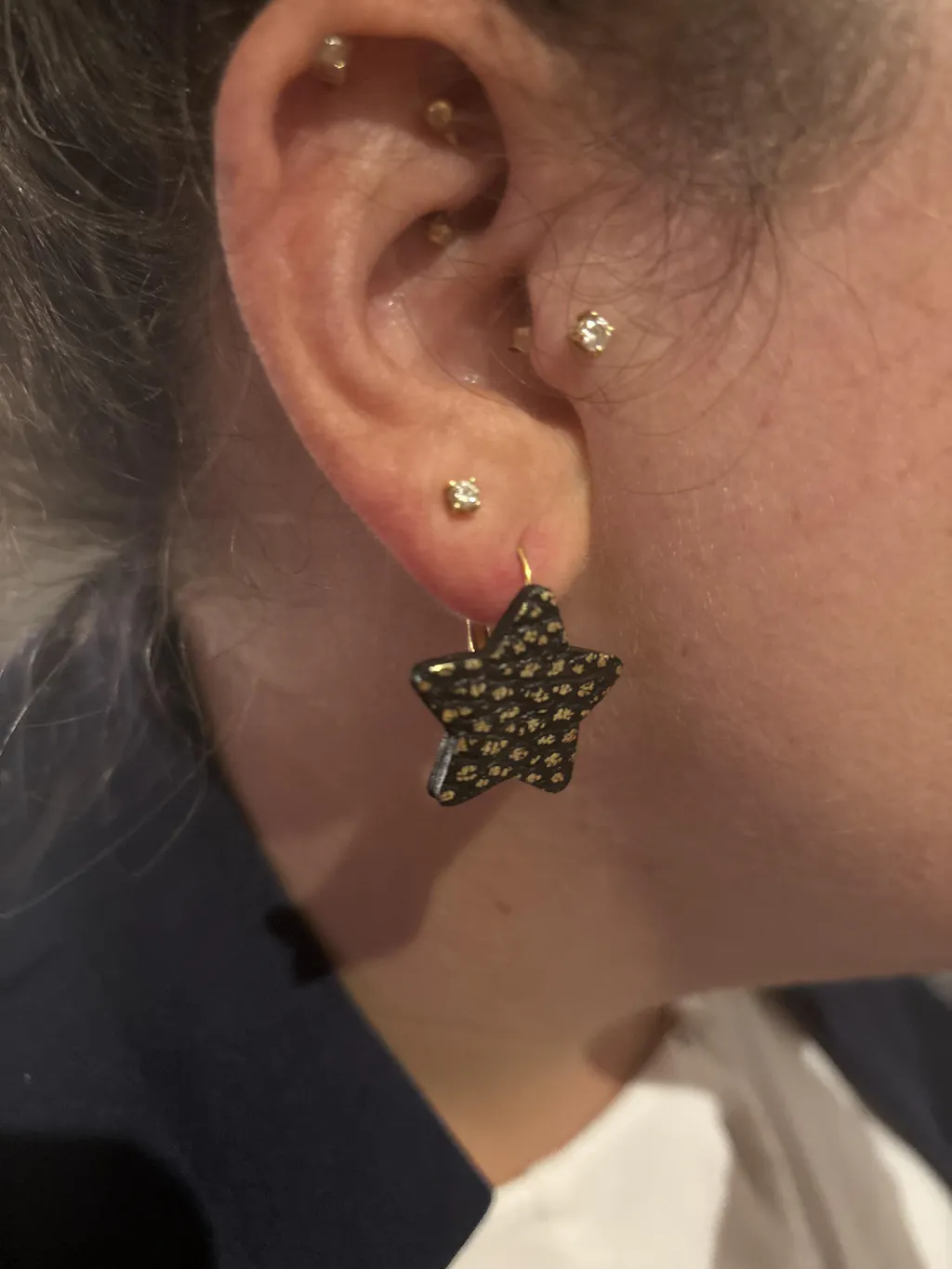Boucles D'oreilles Vintage Couleur Or - Motif Lune Et étoile En Relief - Occasion