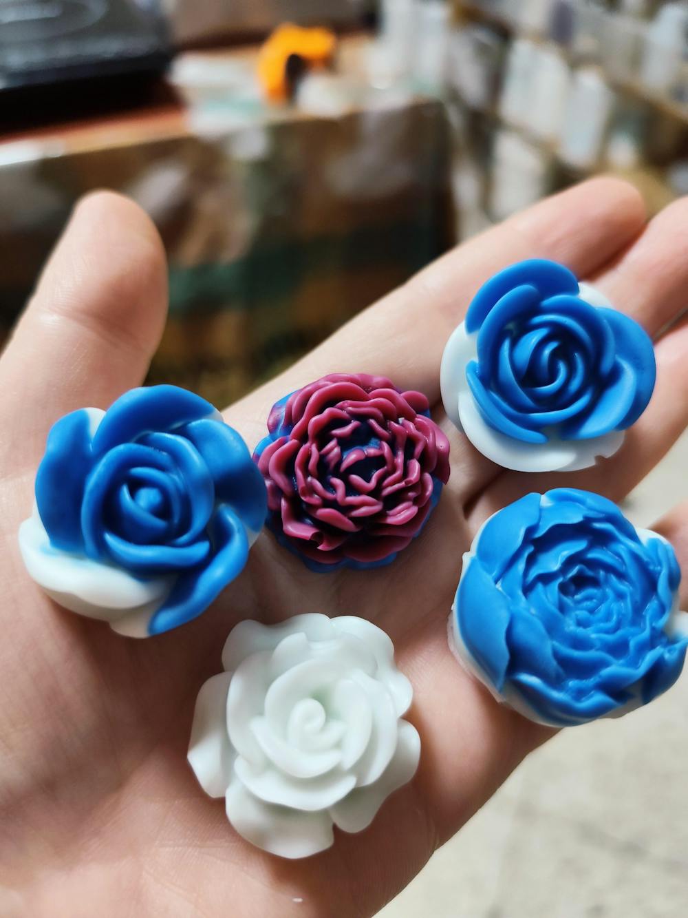 צבעי שעווה לנרות, שבבי שעווה של חברת Bekro.