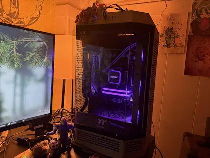Windowsデスクトップ tossy PC BioHazard Tower Extreme RTX 5070 Gaming PC | XOTIC PC