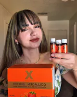 Liquid Collagen Shots with Biotin, Hyaluronic Acid and Vitamins B5, B6, C & E - Strawberry Flavor