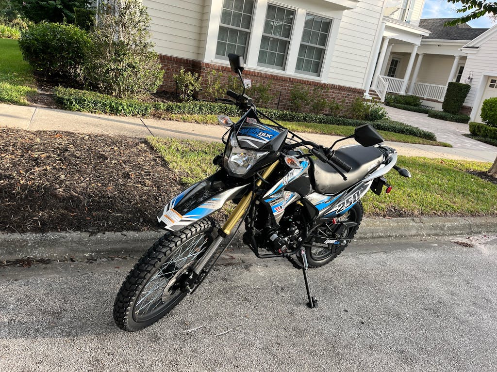 Free Shipping! TEMPLAR X 250cc Dirt Bike with All Lights and 6