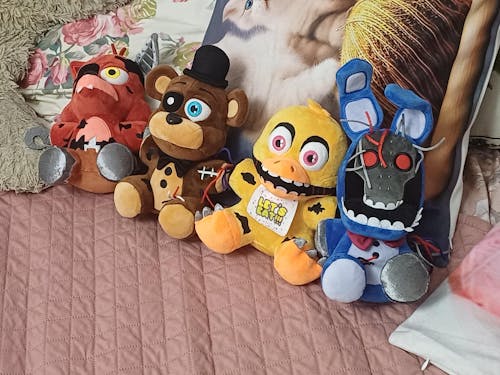 Withered Plush Set (4 Characters: Foxy, Chica, Bonnie, Freddy) - Worldwide Shipping