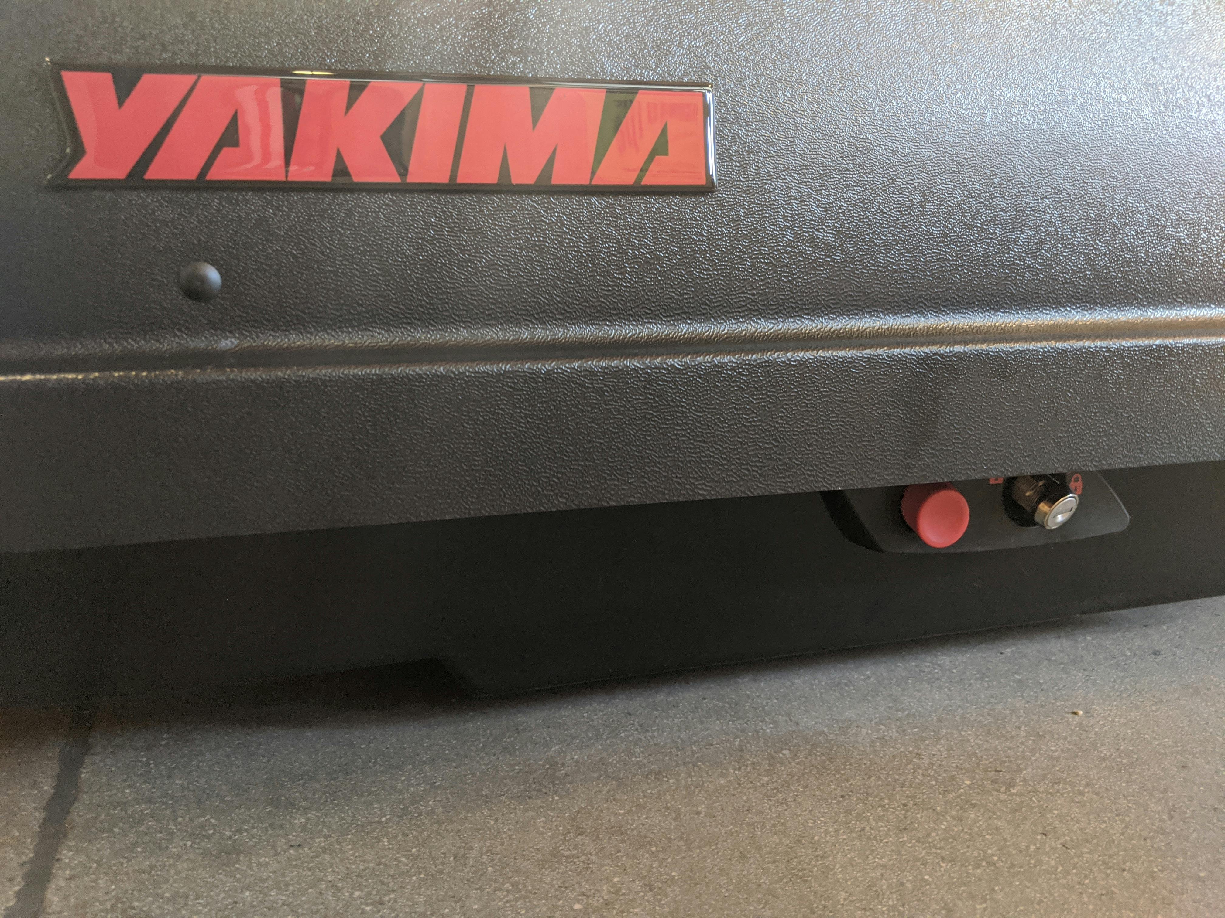 yakima rocketbox pro 14 used