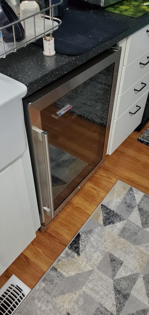 Yeego 24" Wine Beverage Cooler 180 Cans