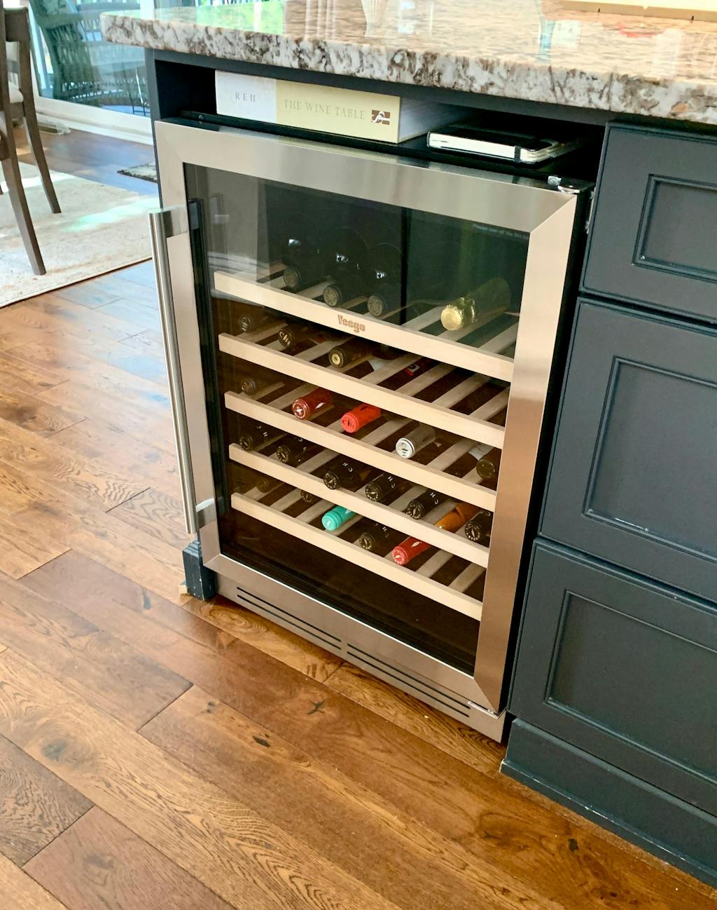 Yeego 24" Wine Fridge 52 Bottles