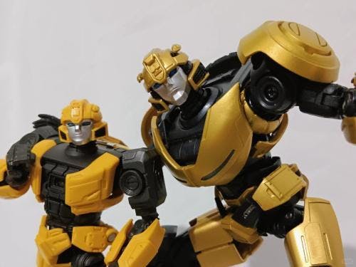 Transformers: ONE - Bumblebee Cogged Mode Model Kit