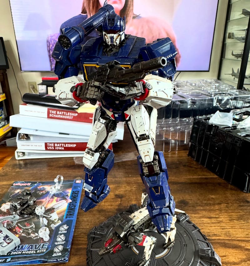 Transformers: Bumblebee - 20cm Soundwave Model Kit - AMK PRO Series