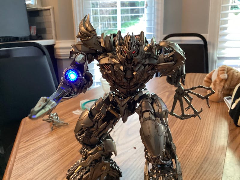 Transformers: Revenge of the Fallen - 22cm Megatron Model Kitt - AMK PRO Series