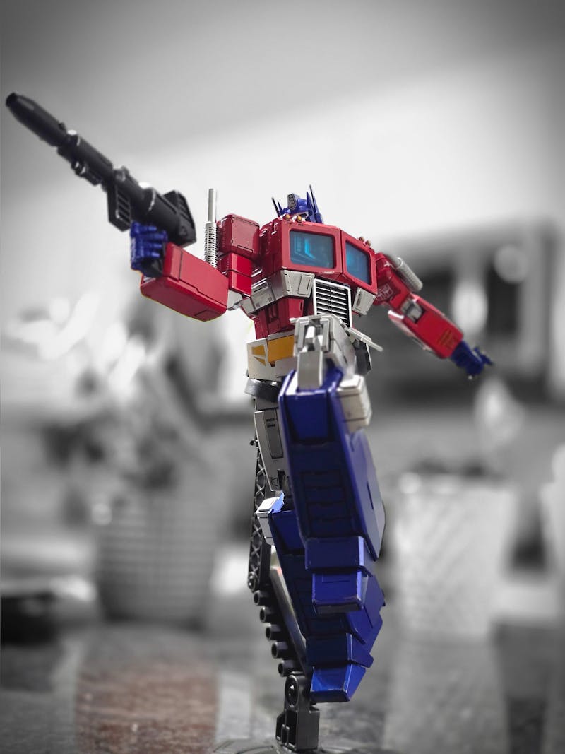 Transformers: Generation 1 - 20cm Optimus Prime Model Kit - AMK PRO Series