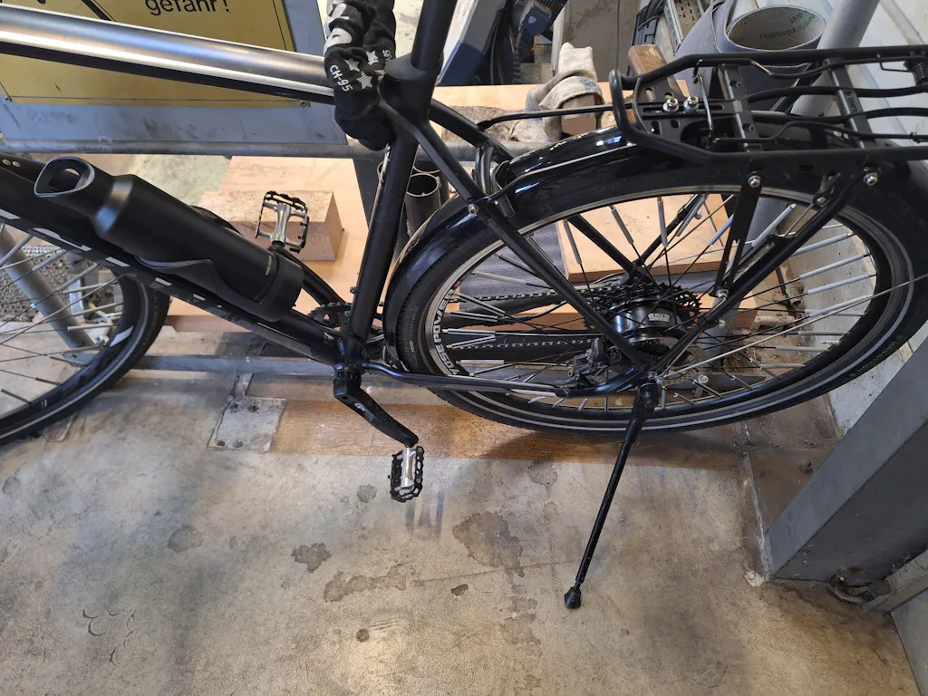 E-Bike Conversion Kit 36V 250W 28" Rear Cassette Motor Kit with 36V Bottle Battery Samsung Cell and Integrated Torque PAS Sensor Model A3pro