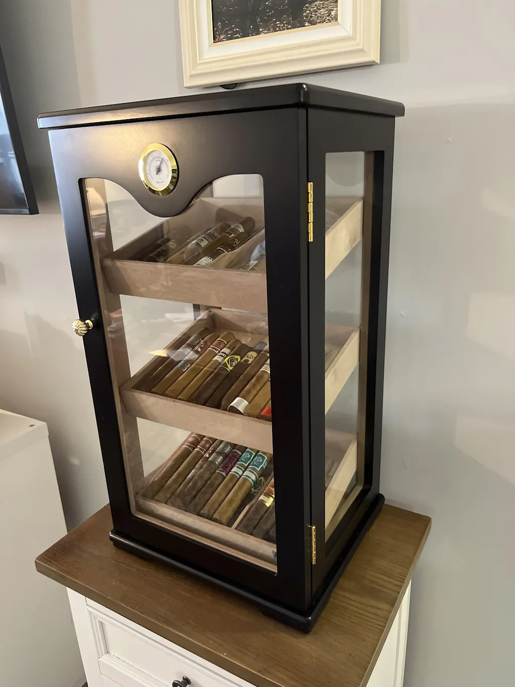 Quality Importers Point of Sale Display Humidor Mahogany