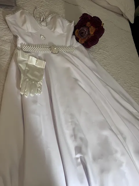 Bridal Satin Pearl Gloves