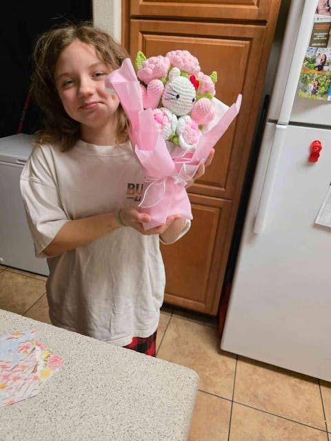 YSHomy Crochet HK & Rose Flower Bouquet