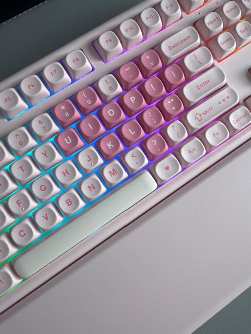 YUNZII B87 Pink QMK/VIA Custom Mechanical Keyboard