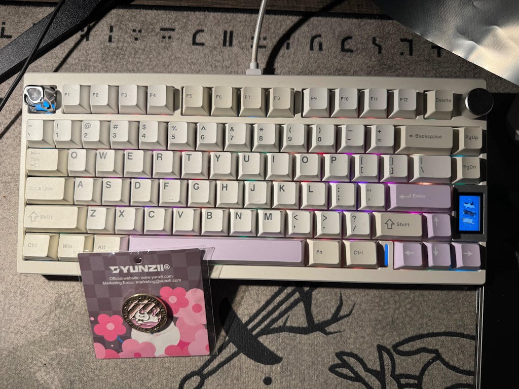 YUNZII Creative Metal Pin