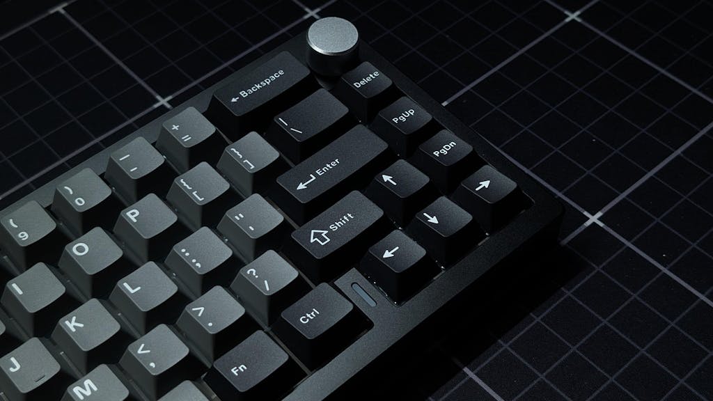 YUNZII AL68 QMK/VIA Custom Mechanical Keyboard