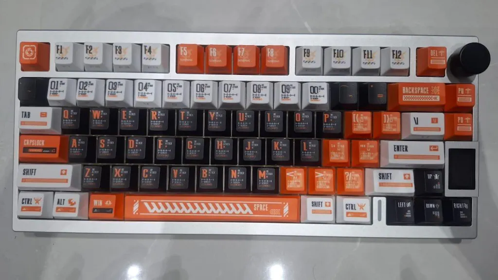 YUNZII AL80 QMK/VIA Aluminum LCD Mechanical Keyboard